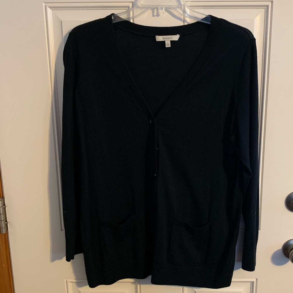 Sejour button front cardigan w/ front pockets